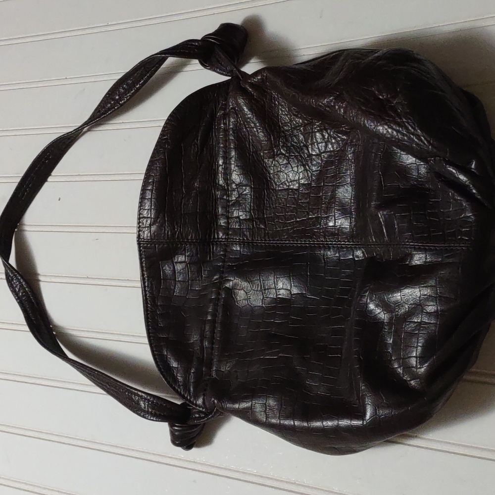Mowen Leather Designs purse